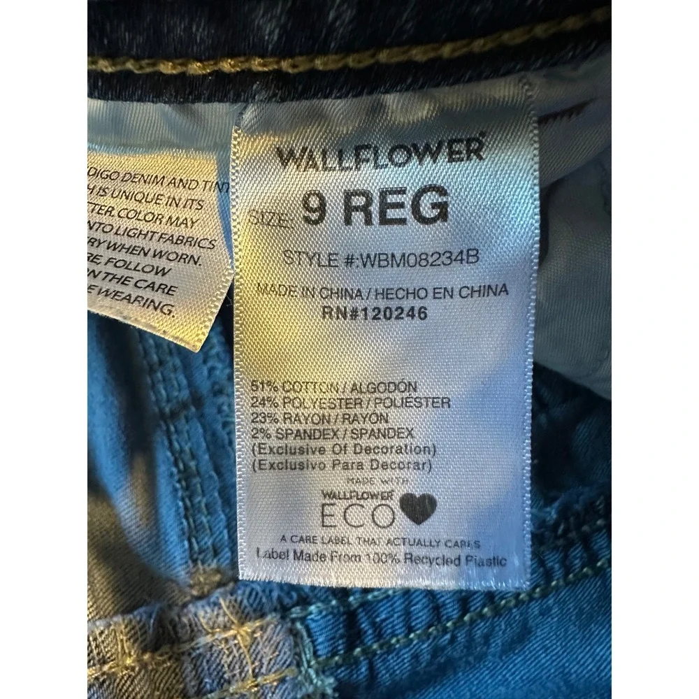 WallFlower Jeans Women 9 Blue Luscious Curvy Fit Bootcut WBM08234B Embroidered